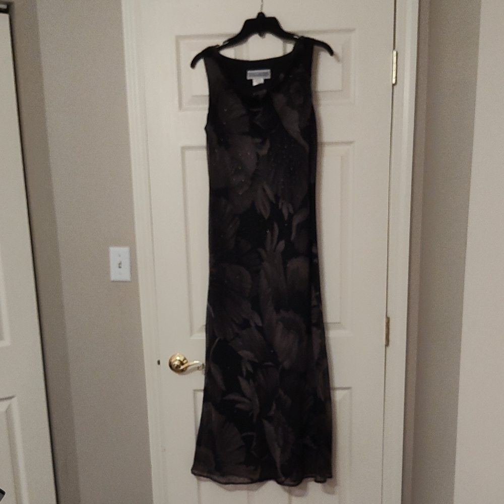 Jessica Howard Black and Gray Maxi Dress